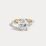 Harlow丨Oval Lab Diamond Engagement Ring with Marquise and Round Accent Diamonds