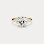 Odette丨Oval Lab-Grown Diamond Engagement Ring with Marquise Side Diamonds
