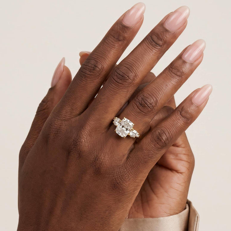 Sienna丨Elongated Cushion Lab Diamond Cathedral Three-Stone Engagement Ring