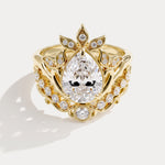 Annette丨Pear Cut Floral Crown Lab-Grown Diamond Engagement Ring Set
