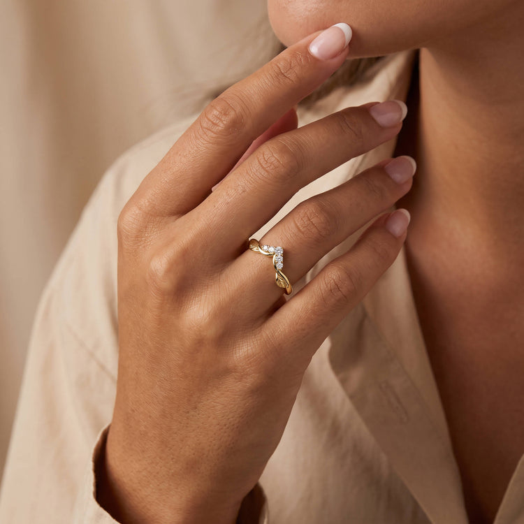 Sculpted Leaf Chevron Five-Stone Lab Diamond Wedding Band - Rings