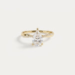 Daphne丨1CT Pear Lab Diamond Engagement Ring–Twisted 14K Gold Band