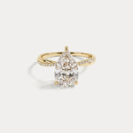 Daphne丨2CT Pear Lab Diamond Engagement Ring–Twisted 14K Gold Band