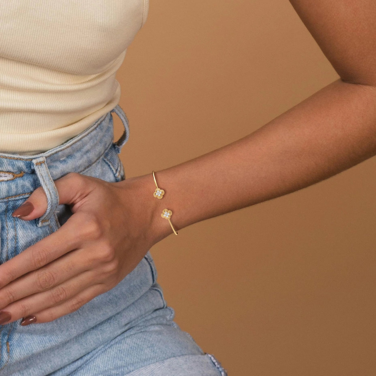 Lab Grown Diamond Bangle Bracelet With Clover Design - Bracelets