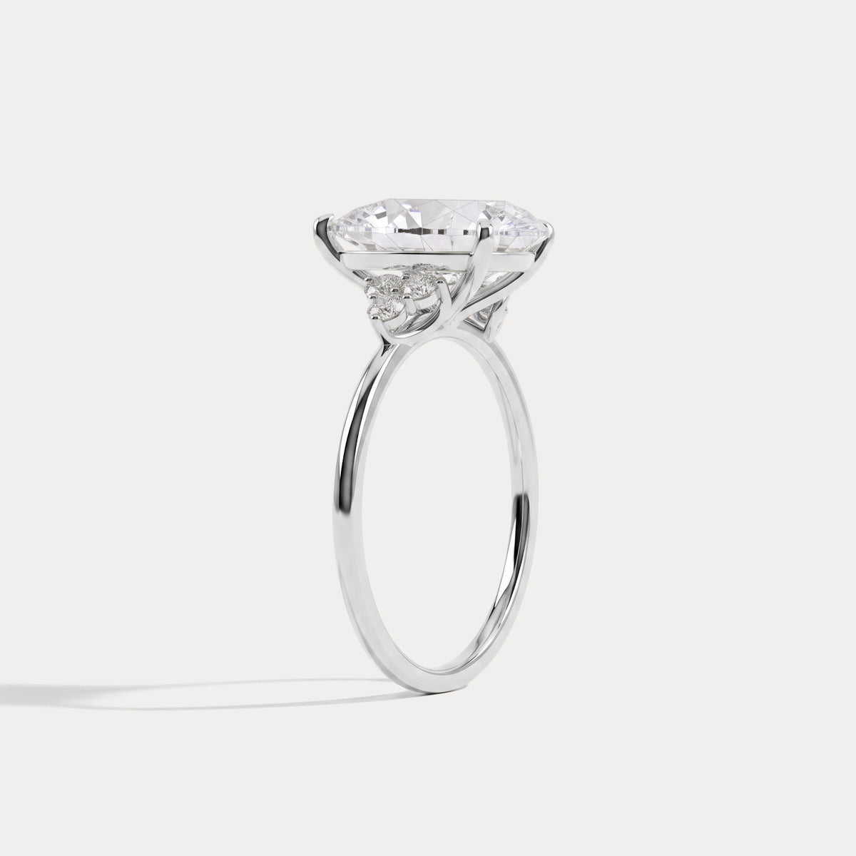 Juliette丨3CT Pear Cut Lab Grown Diamond Cluster Ring with Round Accents in 14K Gold/Platinum - Rings
