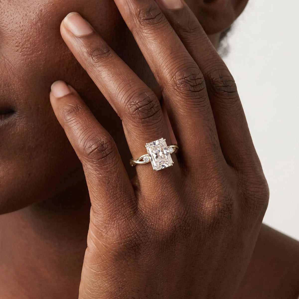 Amira丨3CT Radiant Cut Lab Diamond Twisted Three Stones Engagement Ring - Rings