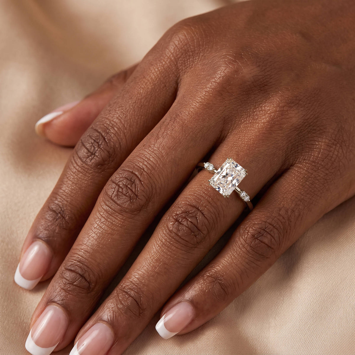 Amelie丨2CT Radiant Cut Lab Diamond Engagement Ring in 14K Solid Gold/Platinum - Rings