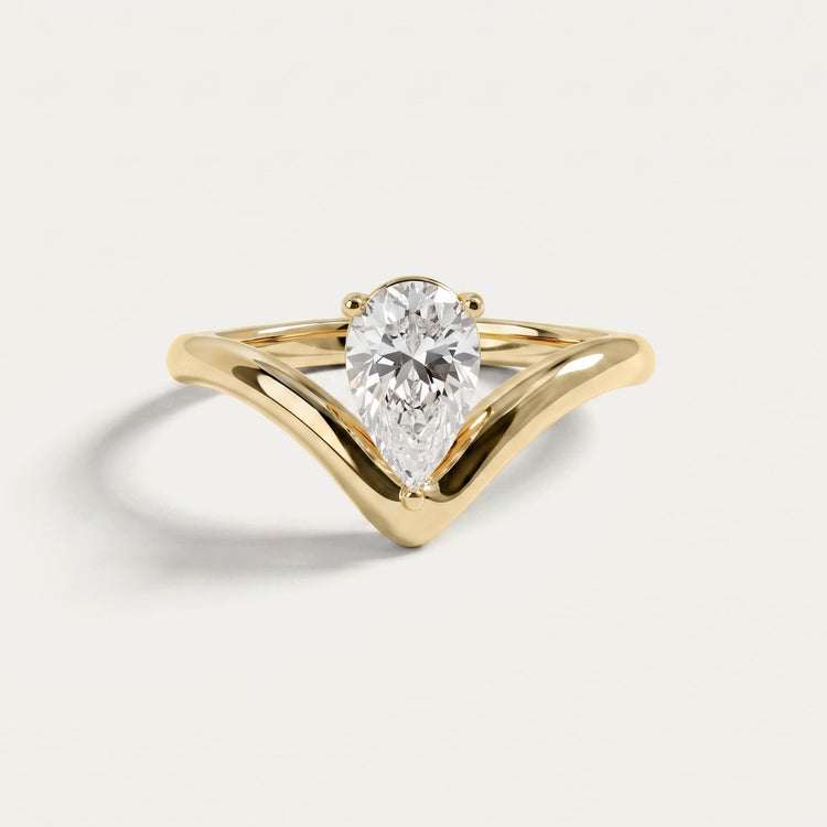 Phoebe丨Pear-Cut Lab-Grown Diamond Chevron Solitaire Engagement Ring