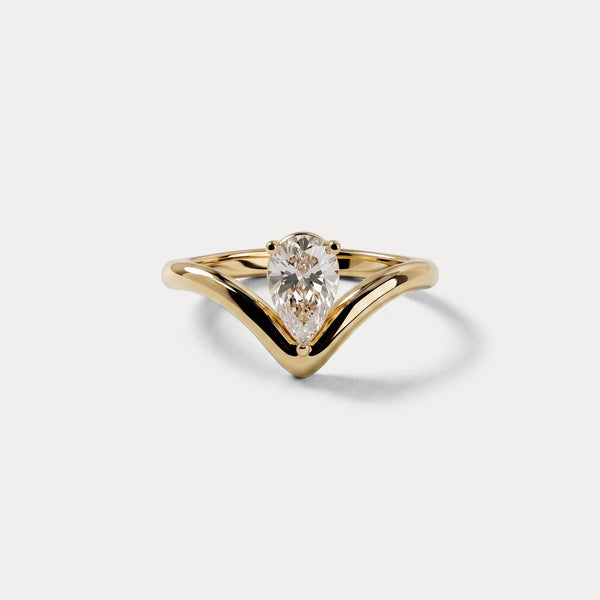 Phoebe丨Pear-Cut Lab-Grown Diamond Chevron Solitaire Engagement Ring