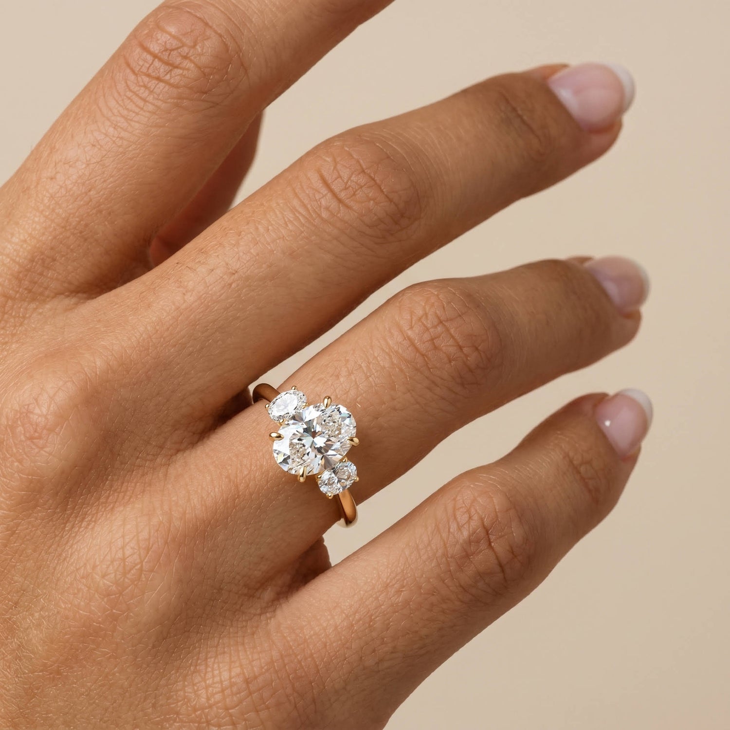 Jade丨Oval Cut Lab-Grown Diamond Trilogy Ring Engagement Ring