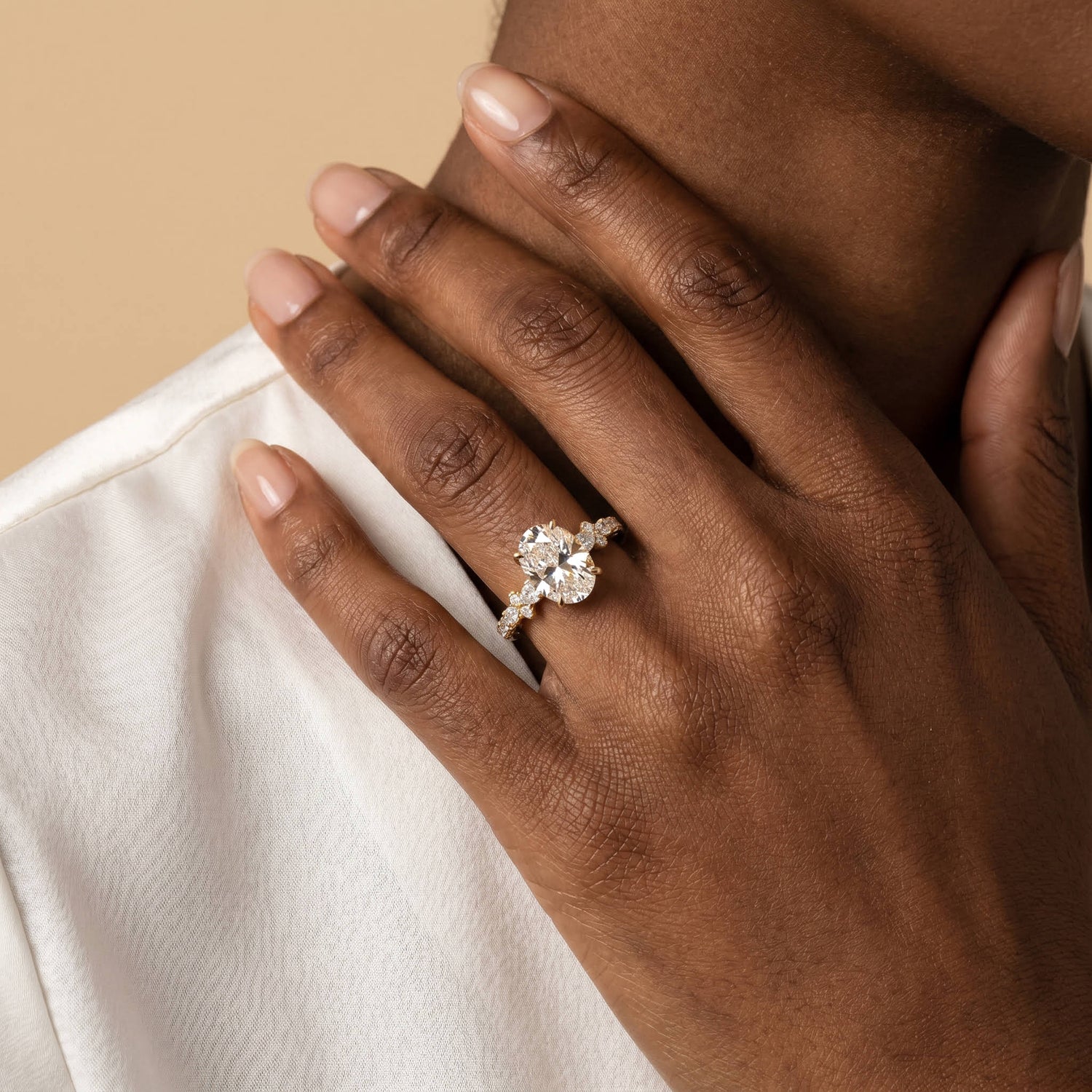 Naomi丨Oval Lab Diamond Floral Vine Accent Pavé Engagement Ring - Rings