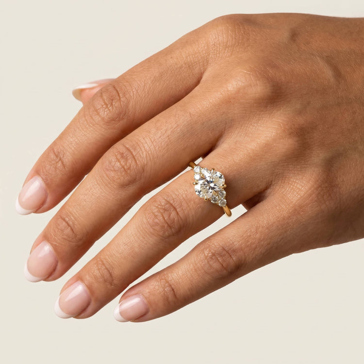 Delilah丨Oval Lab Diamond Floral Cluster Engagement Ring - Rings