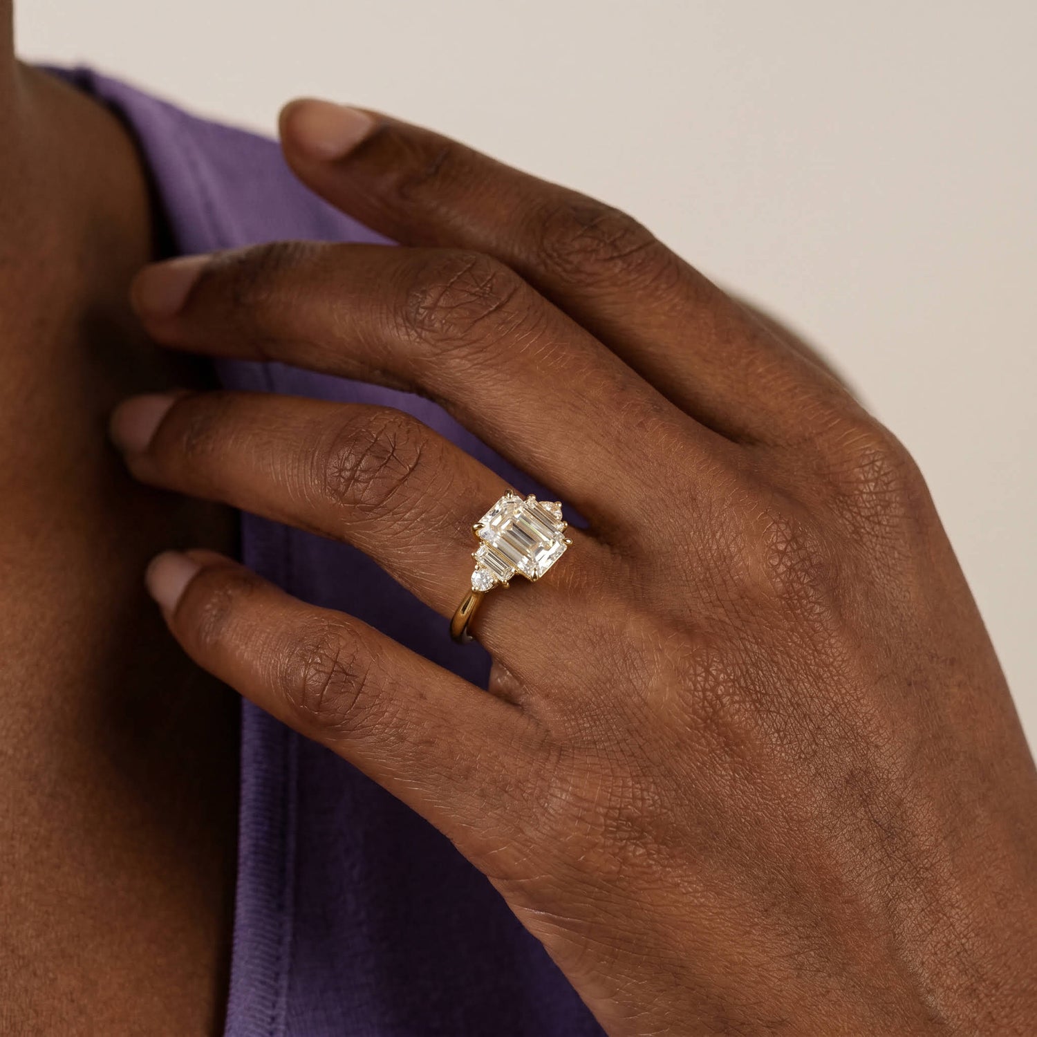 Doris丨Emerald Lab-Grown Diamond Engagement Ring with Baguette & Round Side Stones - Rings