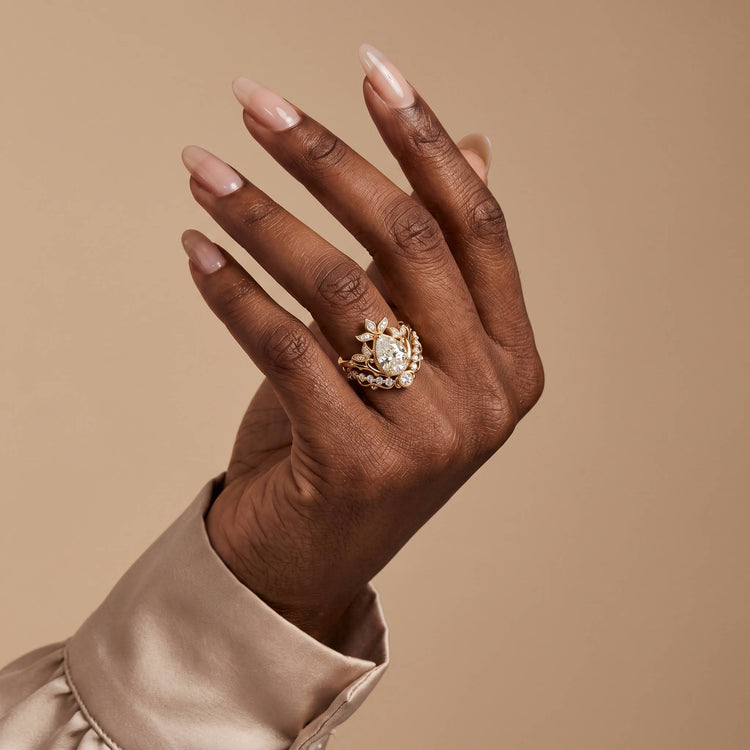Annette丨Pear Cut Floral Crown Lab-Grown Diamond Engagement Ring Set - Rings