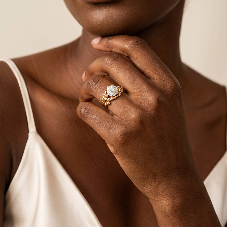 Octavia丨Round Cut Lab-Grown Diamond Leaf-Wrapped Bridal Ring Set - Rings