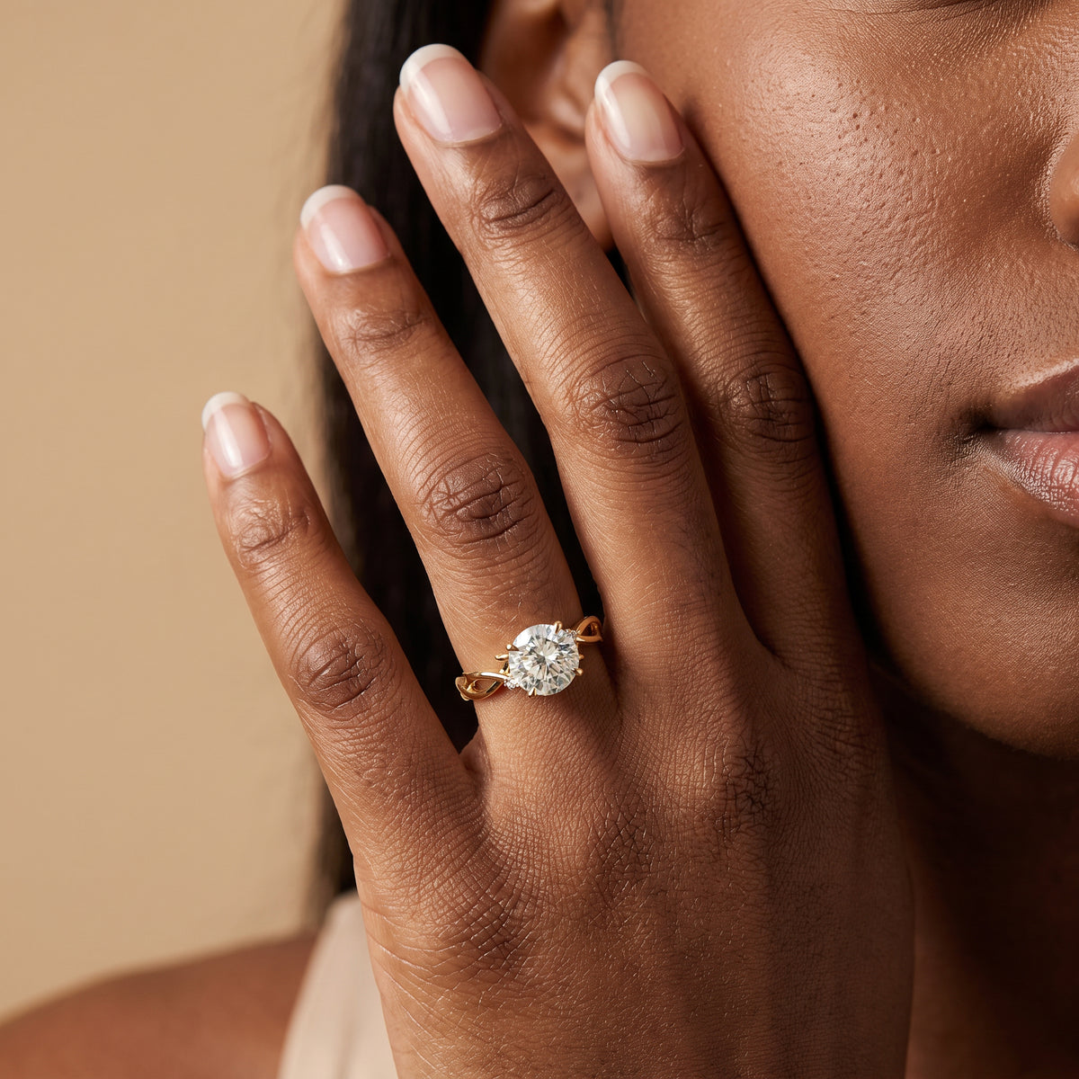Elinor丨Round Cut Lab Diamond Intertwined Accent Engagement Ring - Rings