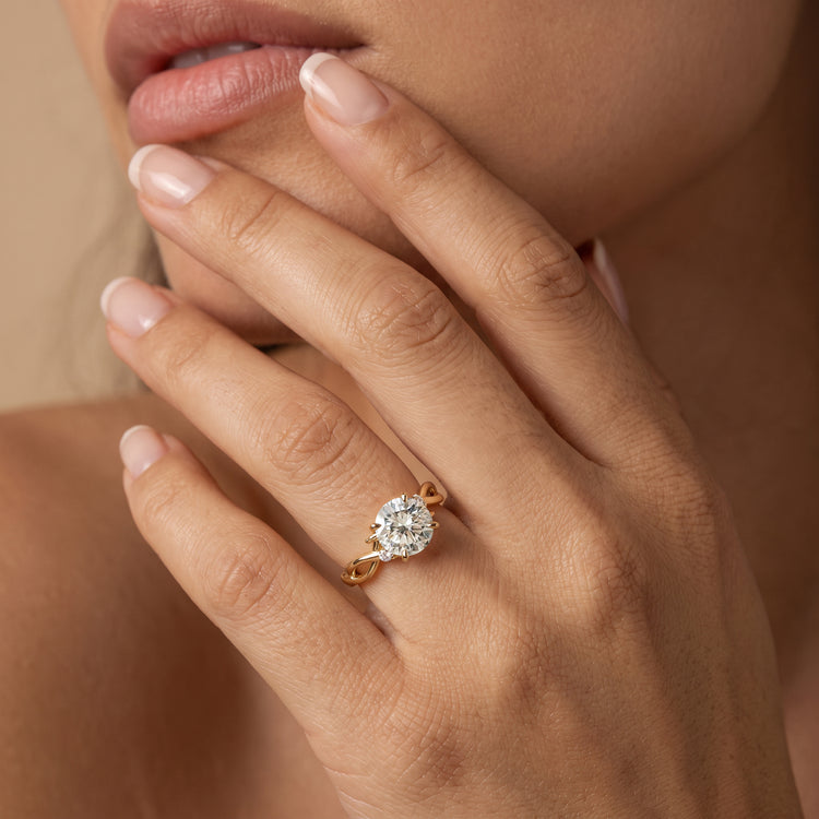 Elinor丨Round Cut Lab Diamond Intertwined Accent Engagement Ring - Rings
