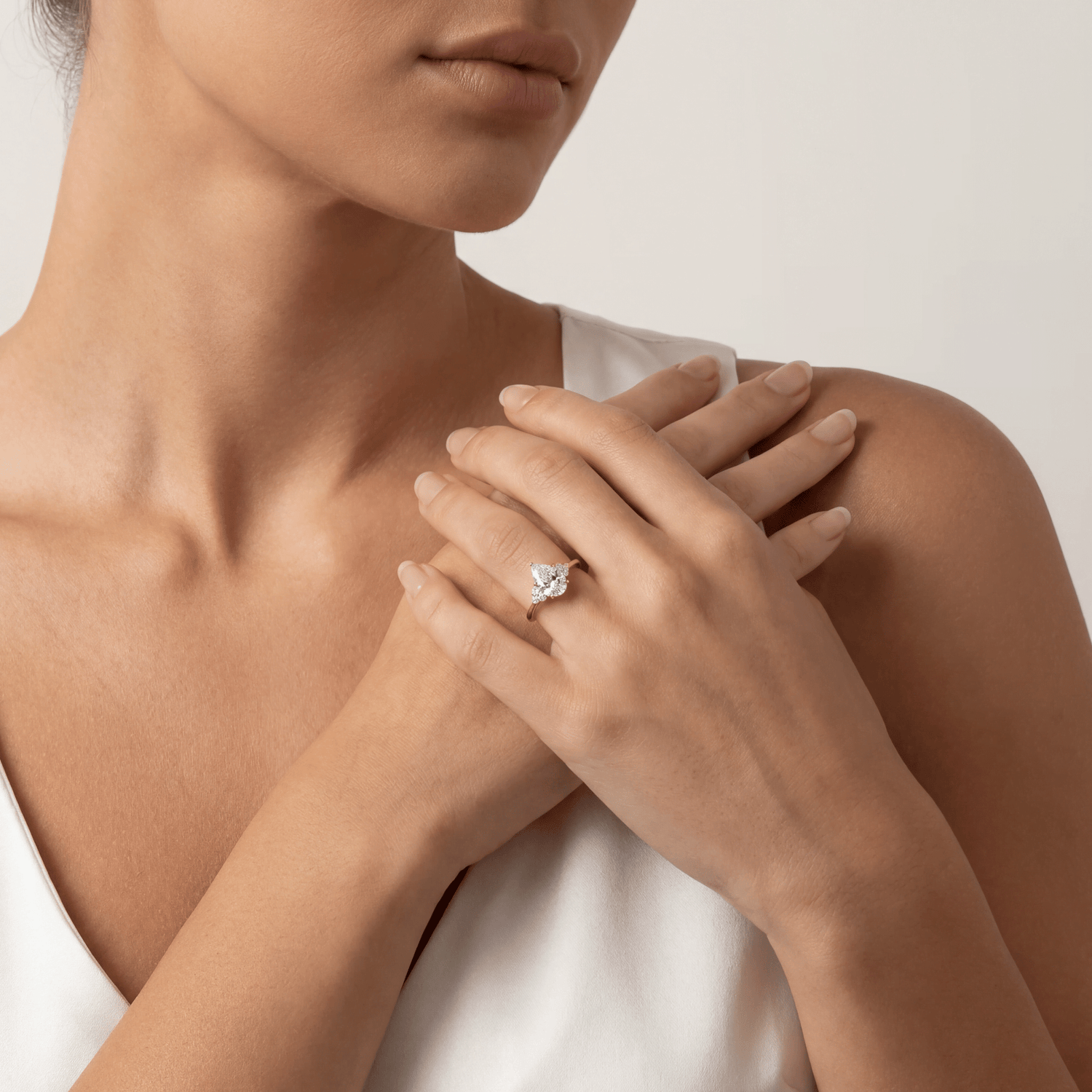 Juliette丨1CT Pear Cut Lab Grown Diamond Cluster Ring with Round Accents in 14K Gold/Platinum - Rings