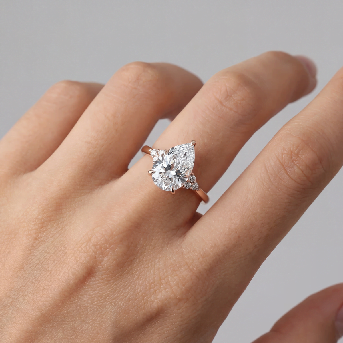 Juliette丨3CT Pear Cut Lab Grown Diamond Cluster Ring with Round Accents in 14K Gold/Platinum - Rings