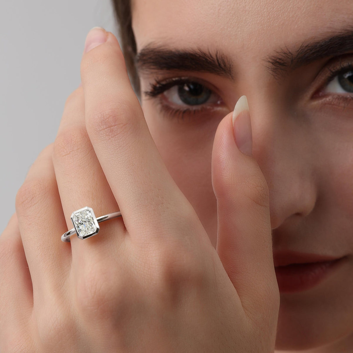 Nyla丨14K Solid Gold 1CT Solitaire Lab - Grown Diamond Bezel Engagement Ring - Rings