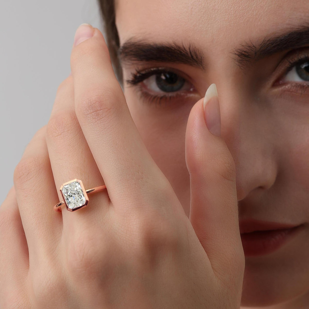 Nyla丨14K Solid Gold 2CT Solitaire Lab - Grown Diamond Bezel Engagement Ring - Rings