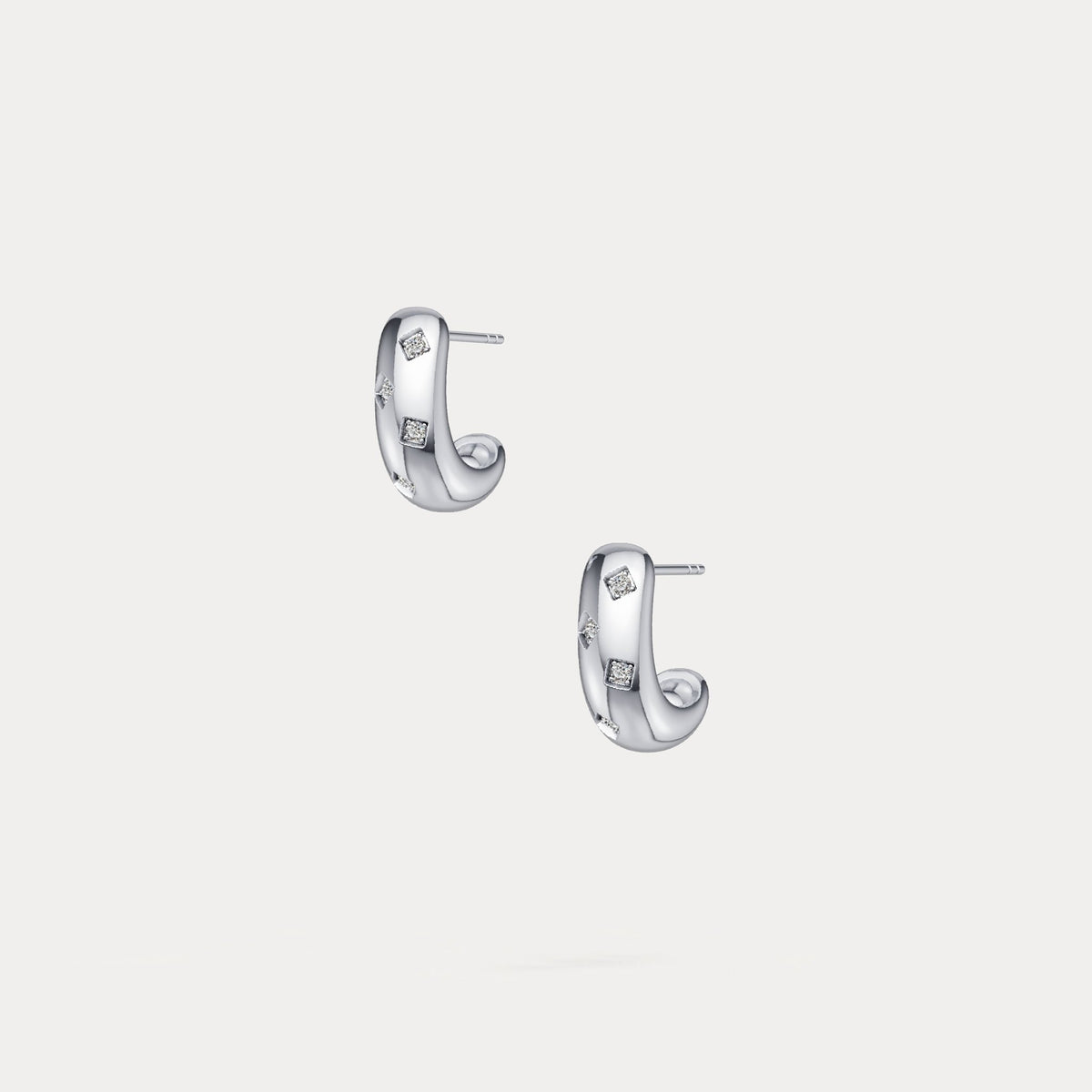 Scattered Lab - Grown Diamond Huggie Hoop Earrings in Sterling Silver - Earrings