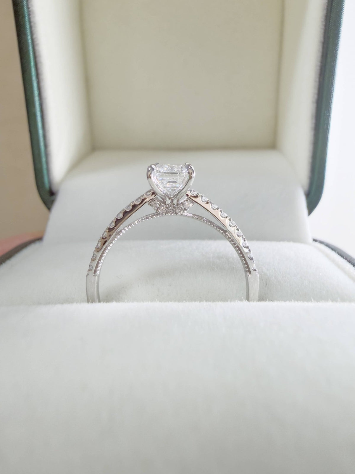Suri丨Emerald Cut Solitaire Pave 1CT Lab Grown Engagement Ring - Rings