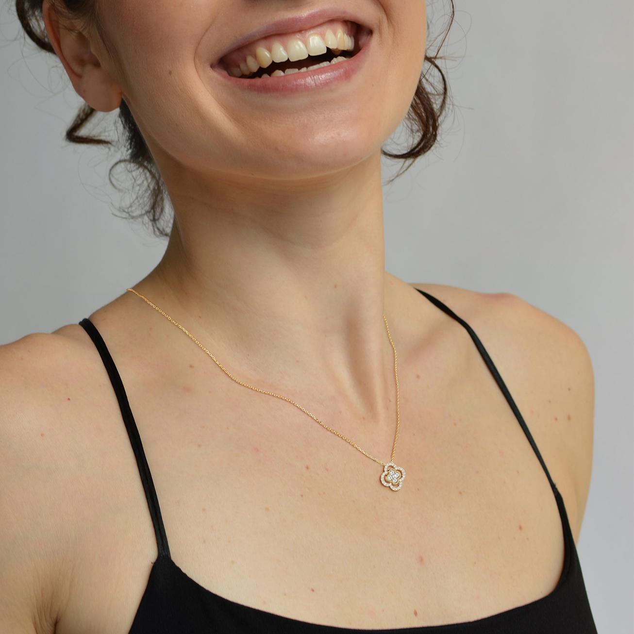 14K Gold Four Leaft Clover Pendant Necklace With Lab Dimaond - Necklaces